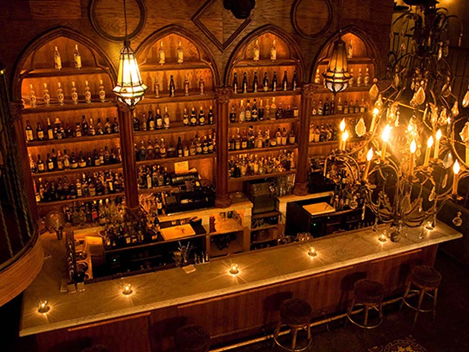 The Best Speakeasies and Hidden Bars for Nightlife in Paris